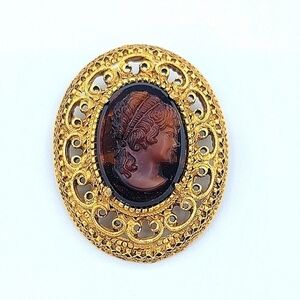 Florenza Tortoise Shell Cameo Gold Tone Brooch #848